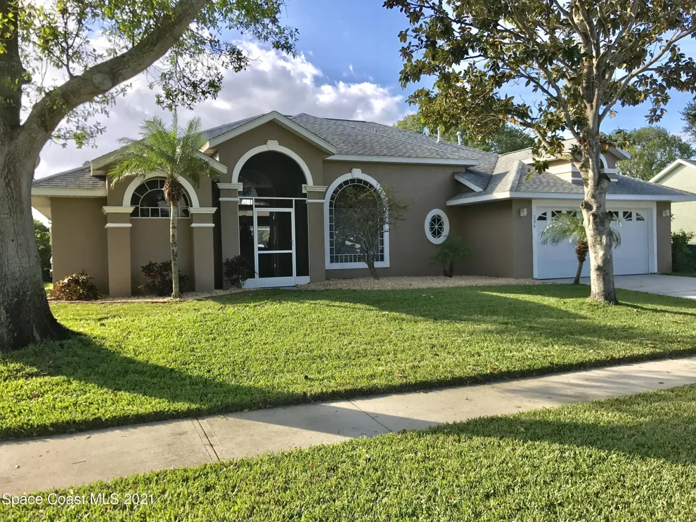 Unit for sale at 306 Lake Victoria Circle, Melbourne, FL 32940
