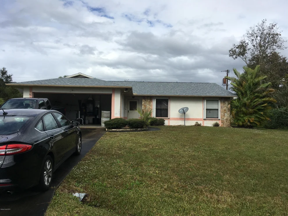 Unit for sale at 561 NW Auf Court NW, Palm Bay, FL 32907