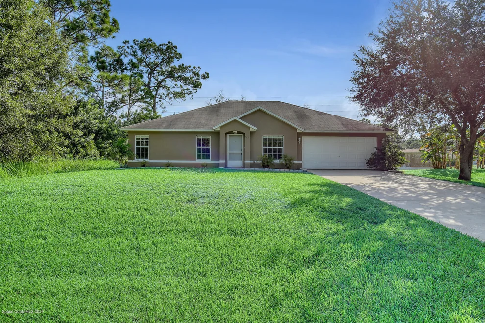Unit for sale at 461 Higgs Avenue NW, Palm Bay, FL 32907