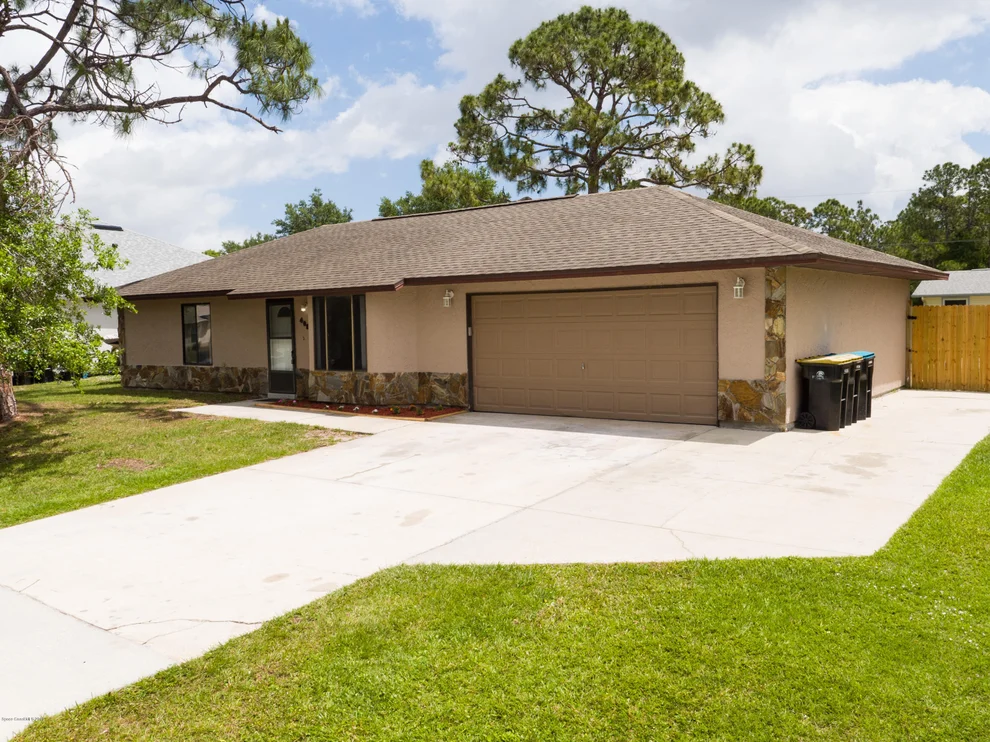 Unit for sale at 408 Australian Road NW, Palm Bay, FL 32907
