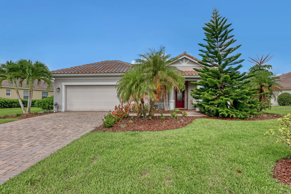 Unit for sale at 7672 Fieldstone Ranch Square, Vero Beach, FL 32967
