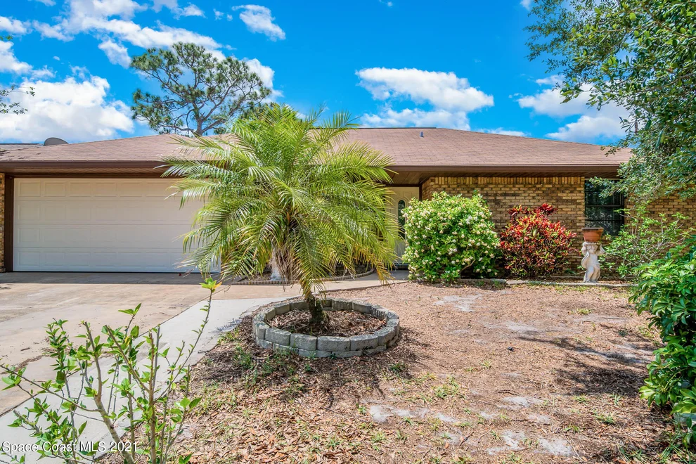 Unit for sale at 863 Rostock Circle NW, Palm Bay, FL 32907