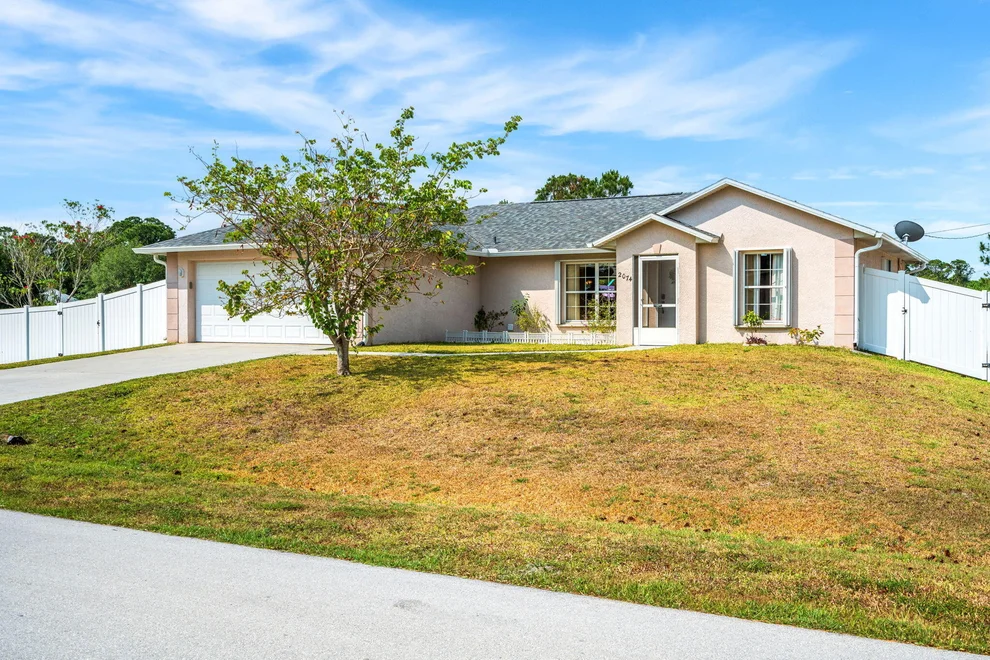 Unit for sale at 2074 SE Thisbe Avenue SE, Palm Bay, FL 32909
