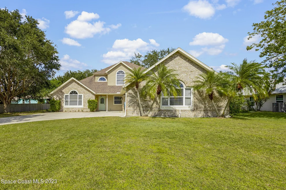 Unit for sale at 370 Oak Lake Place, Merritt Island, FL 32953