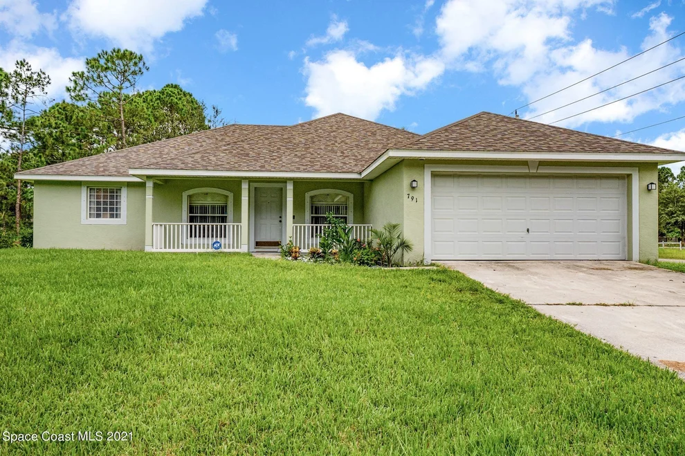 Unit for sale at 791 Daysland Avenue SW, Palm Bay, FL 32908