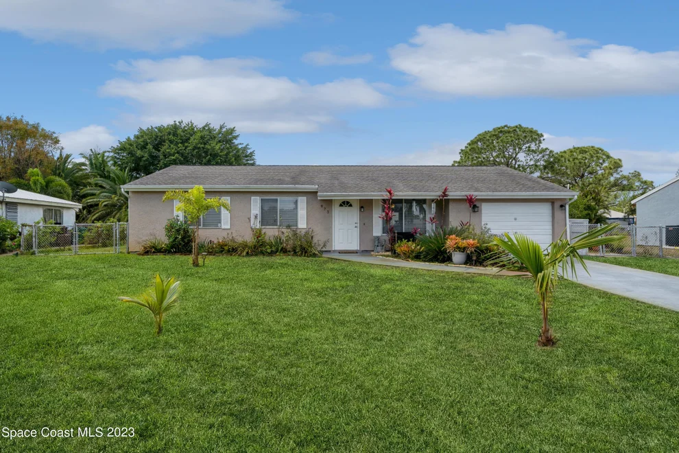 Unit for sale at 873 SW Belmont Circle, Port St. Lucie, FL 34953
