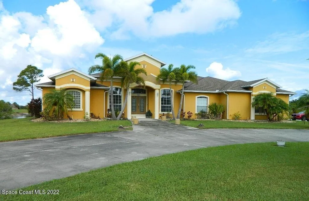 Unit for sale at 907 Bluegrass Lane, Rockledge, FL 32955