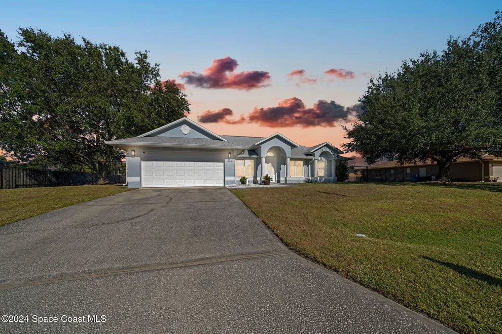 Unit for sale at 321 Narragansett Street NE, Palm Bay, FL 32907