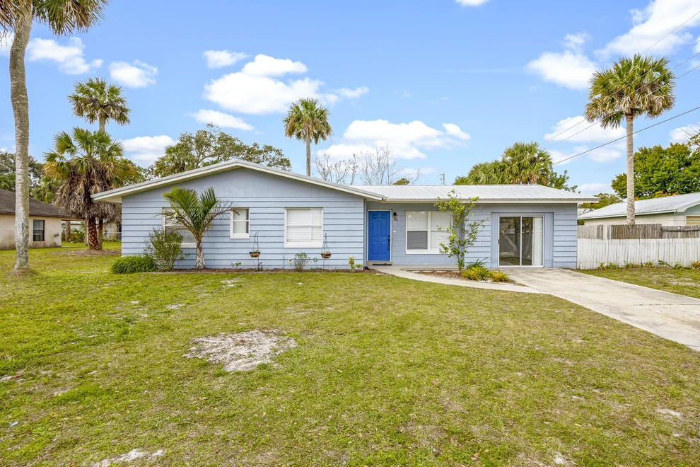 Unit for sale at 2100 White Sands Drive, Titusville, FL 32780
