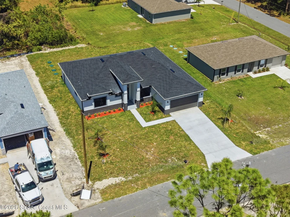 Unit for sale at 2861 Fontainebleau Avenue SE, Palm Bay, FL 32909