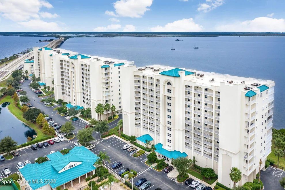 Unit for sale at 7 Indian River Avenue, Titusville, FL 32796
