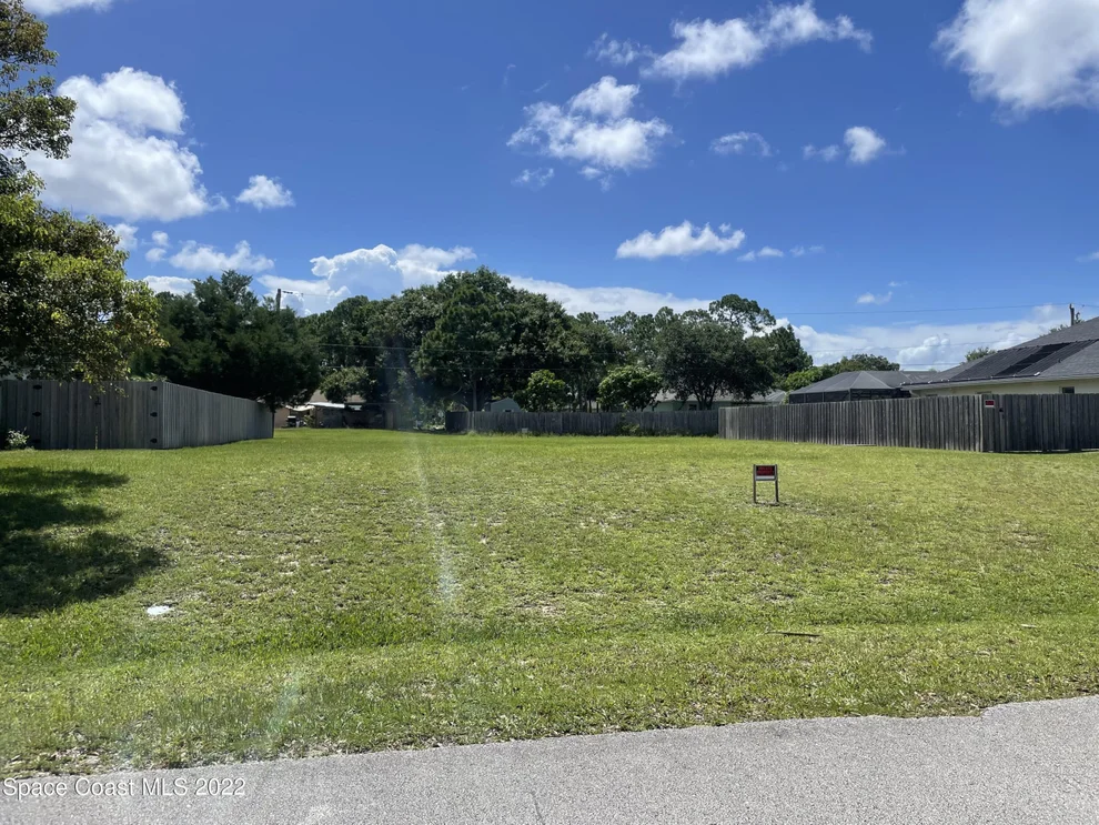 Unit for sale at 520 Escobar Avenue NW, Palm Bay, FL 32907