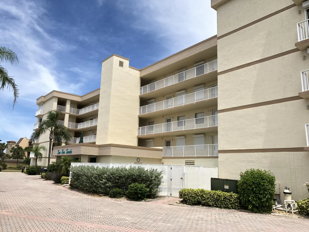 Unit for sale at 555 Harrison Avenue, Cape Canaveral, FL 32920