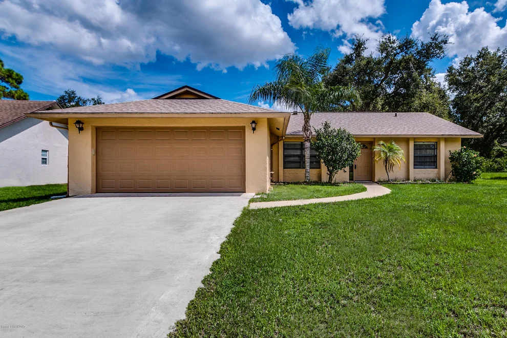 Unit for sale at 520 Koutnik Road SE, Palm Bay, FL 32909