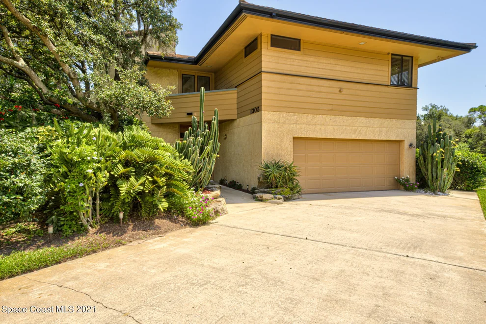Unit for sale at 1305 Killearn Drive, Titusville, FL 32780