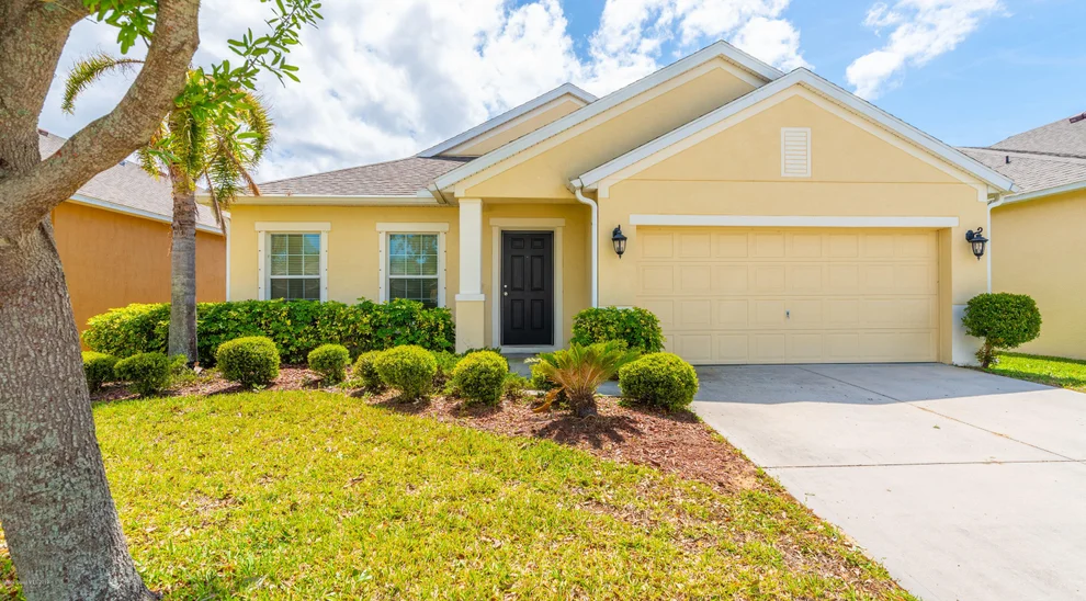 Unit for sale at 593 Hollow Glen Drive, Titusville, FL 32780