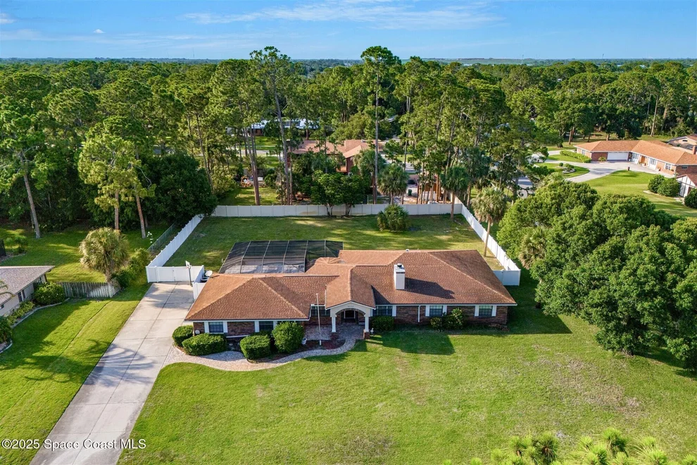 Unit for sale at 8000 Pine Needle Lane, West Melbourne, FL 32904