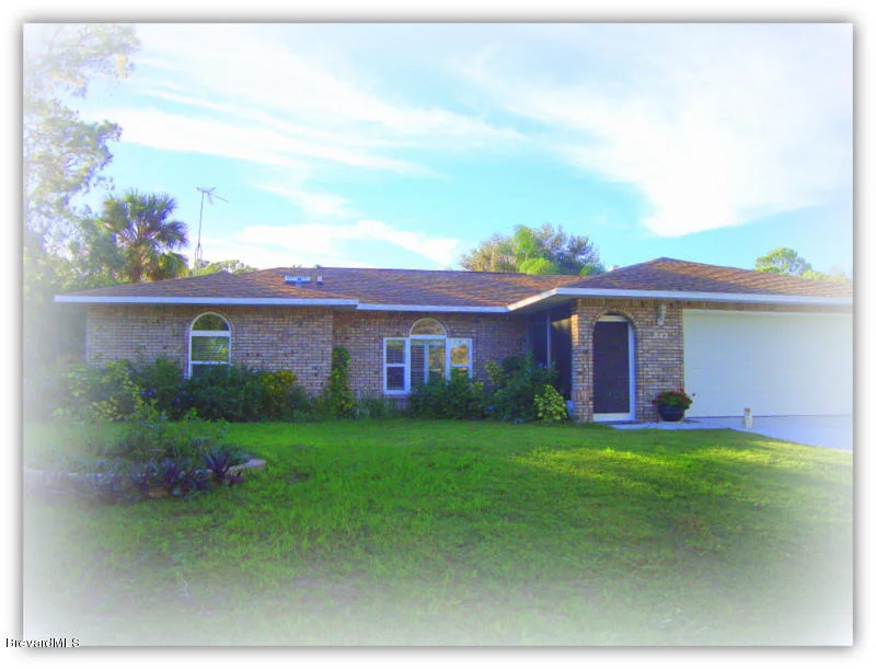 Unit for sale at 842 NW Isar Avenue, Palm Bay, FL 32907