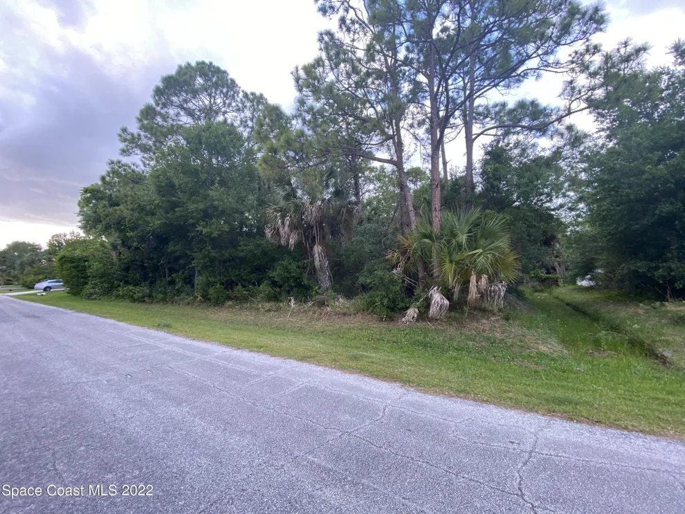 Unit for sale at 750 Doctor Avenue, Sebastian, FL 32958