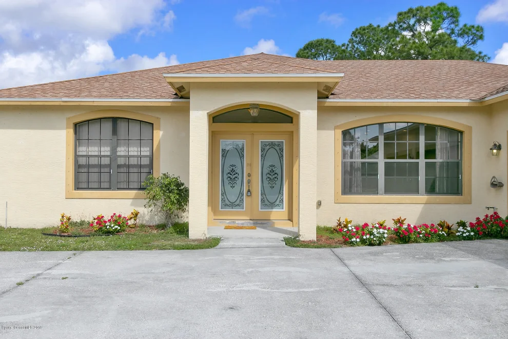 Unit for sale at 581 NE Klamath Street NE, Palm Bay, FL 32907