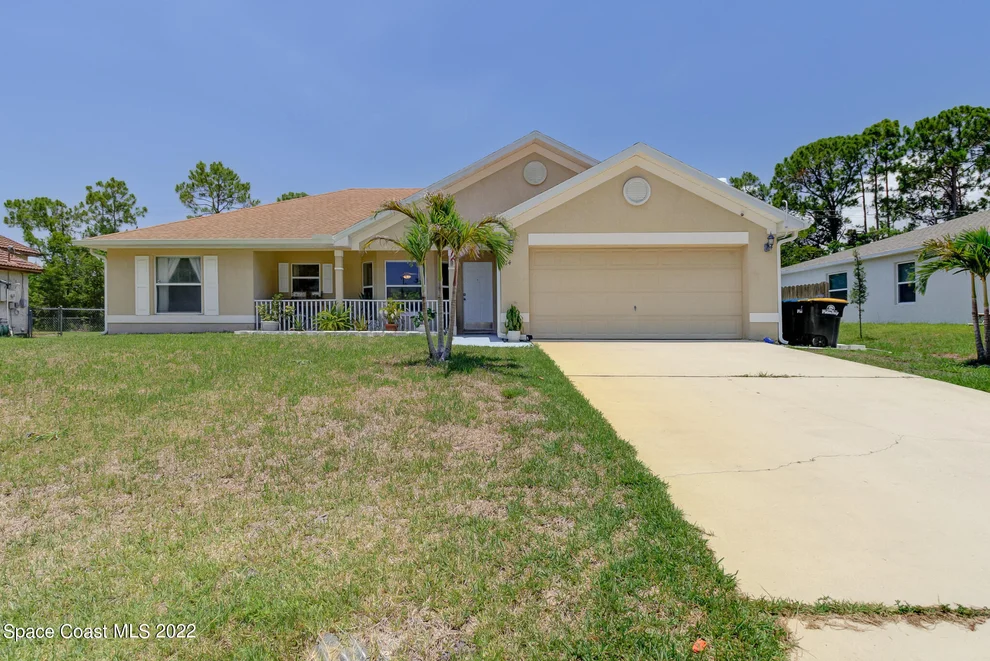 Unit for sale at 414 Breakwater Street SE, Palm Bay, FL 32909