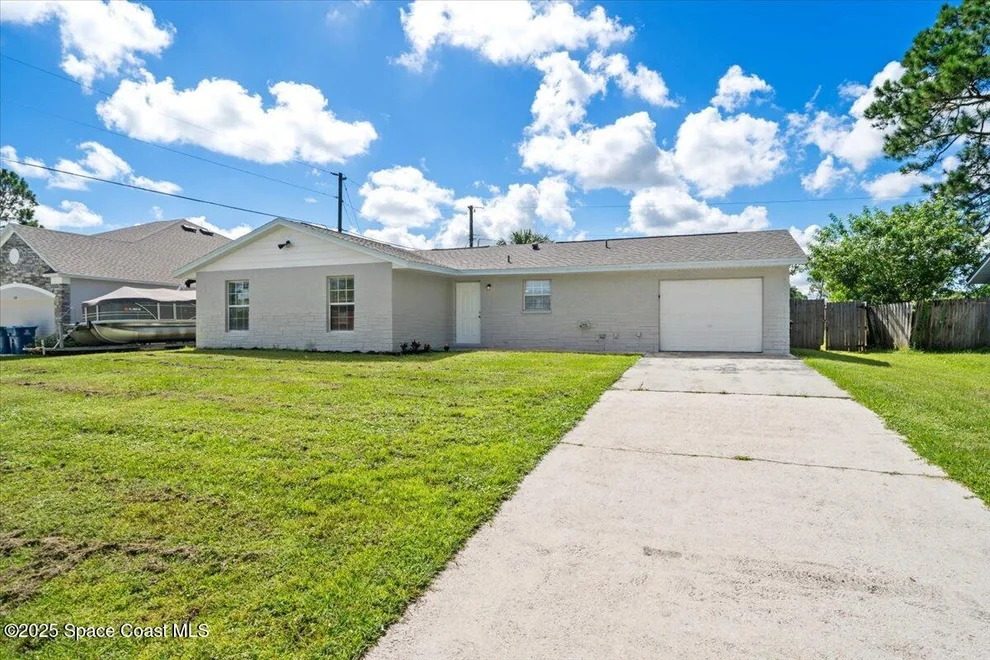 Unit for sale at 680 Bluefields Street SE, Palm Bay, FL 32909