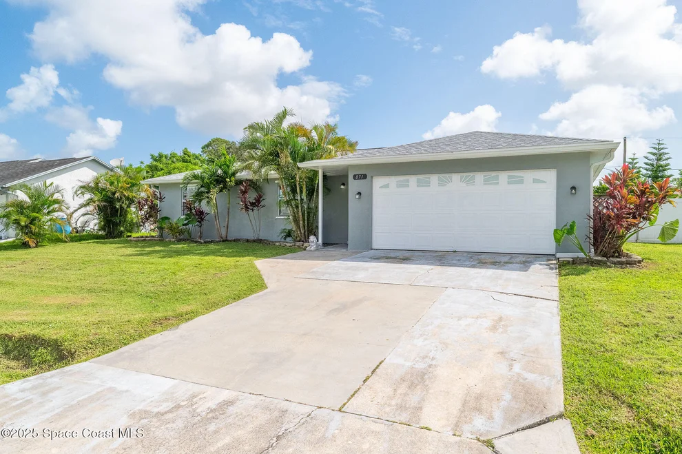 Unit for sale at 871 Hawaii Avenue NW, Palm Bay, FL 32907