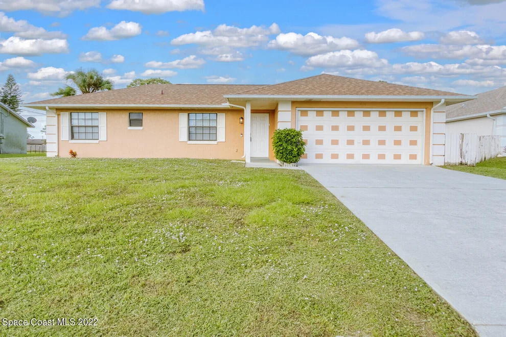 Unit for sale at 1634 Glendale Avenue NW, Palm Bay, FL 32907