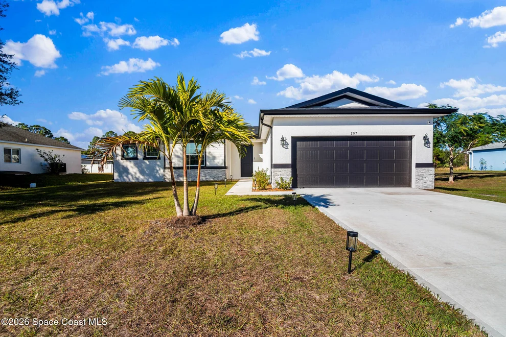 Unit for sale at 207 Bellbrook Street SE, Palm Bay, FL 32909