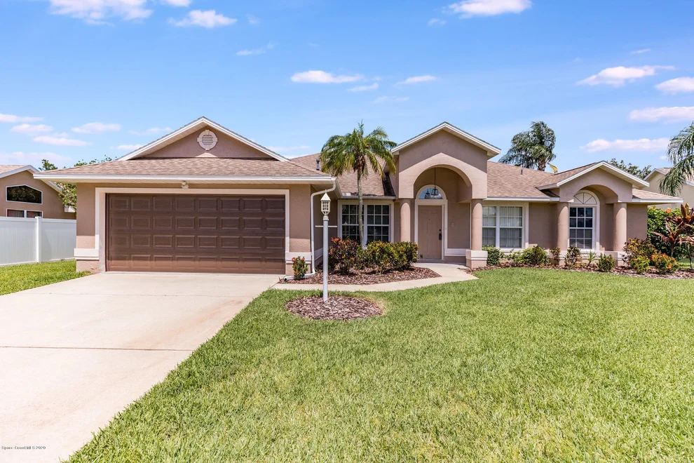 Unit for sale at 492 Lake Victoria Circle, Melbourne, FL 32940