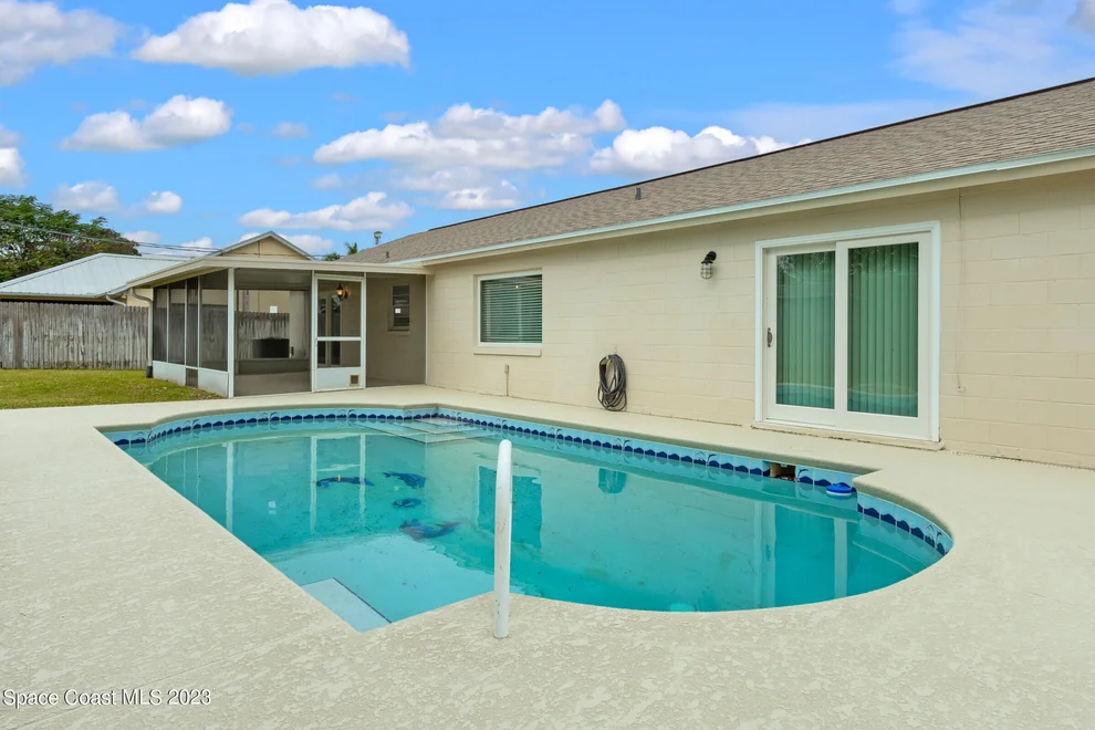 Unit for sale at 660 Crowberry Road NE, Palm Bay, FL 32907