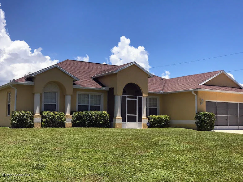 Unit for sale at 800 Dunkirk Avenue NW, Palm Bay, FL 32907