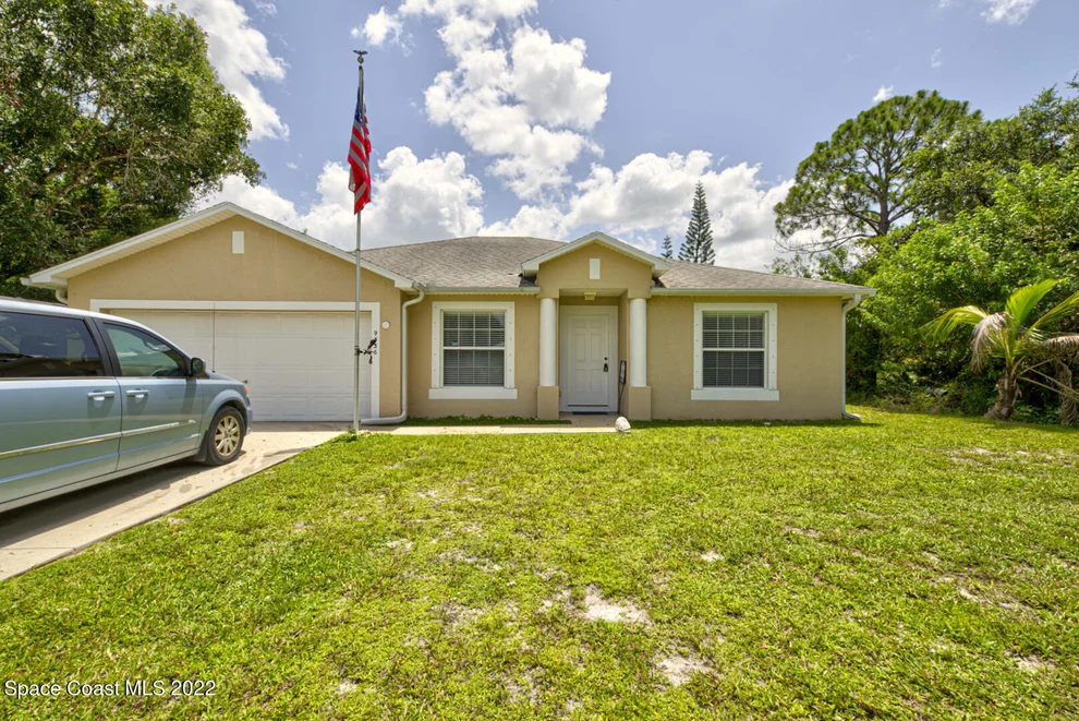 Unit for sale at 9336 102nd Court, Vero Beach, FL 32967