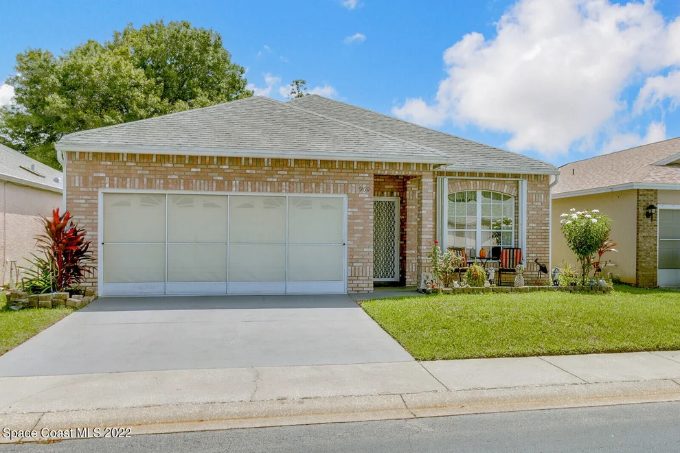 Unit for sale at 960 Cross Lake Drive, Melbourne, FL 32901