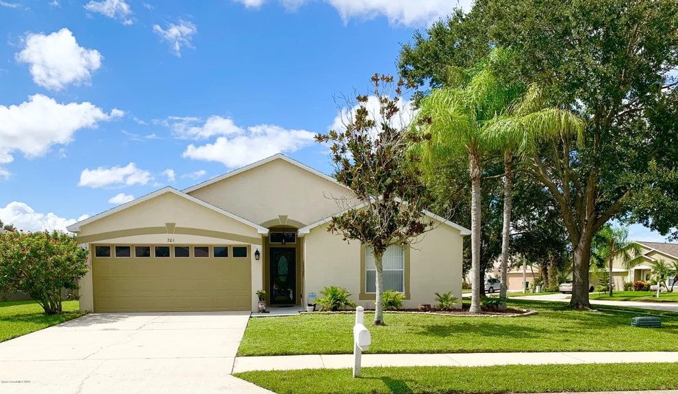 Unit for sale at 701 Wickham Lakes Drive, Melbourne, FL 32940