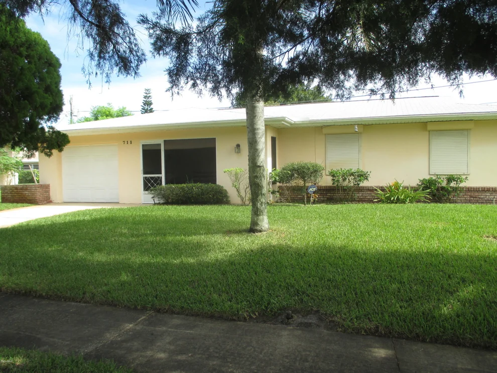 Unit for sale at 711 NE Cobblestone Lane, Palm Bay, FL 32905