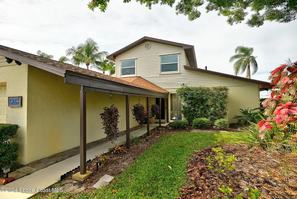 Unit for sale at 7 Yacht Club Lane, Indian Harbour Beach, FL 32937