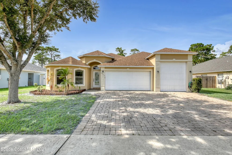 Unit for sale at 3976 Foothill Drive, Titusville, FL 32796