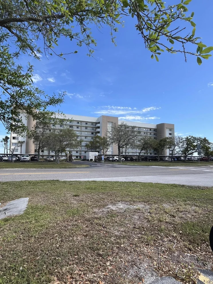 Unit for sale at 300 S Sykes Creek Parkway, Merritt Island, FL 32952