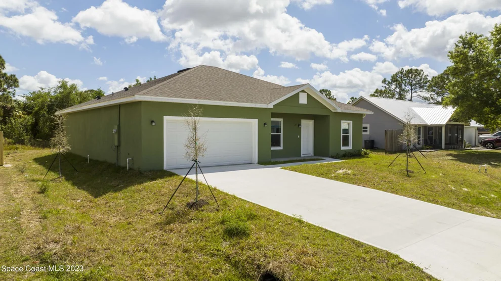 Unit for sale at 521 Windswept Avenue SW, Palm Bay, FL 32908