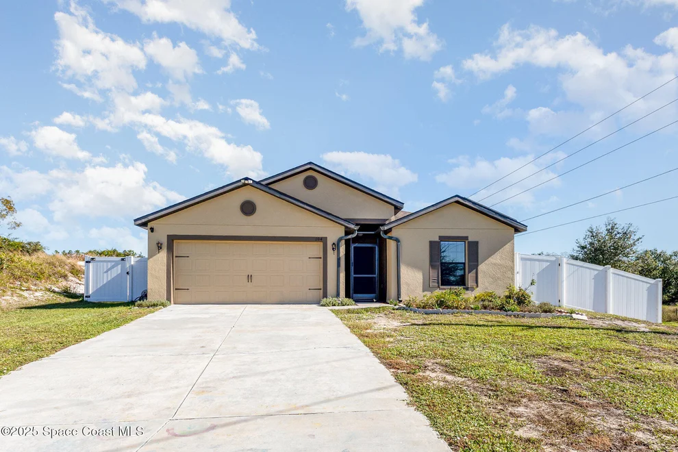 Unit for sale at 104 Jasmine Circle, Poinciana, FL 34759