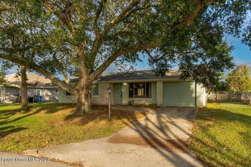 Unit for sale at 721 Arundo Avenue NE, Palm Bay, FL 32905