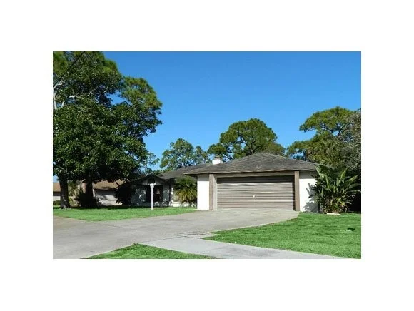 Unit for sale at 1040 Fairlawn, Rockledge, FL 32955