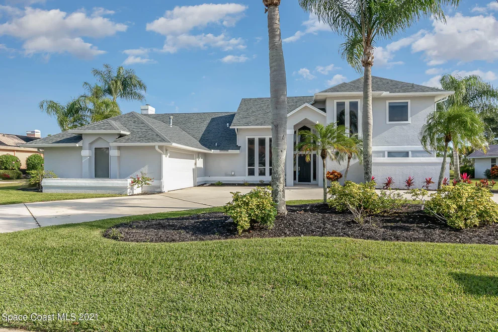 Unit for sale at 689 Spring Lake Drive, Melbourne, FL 32940
