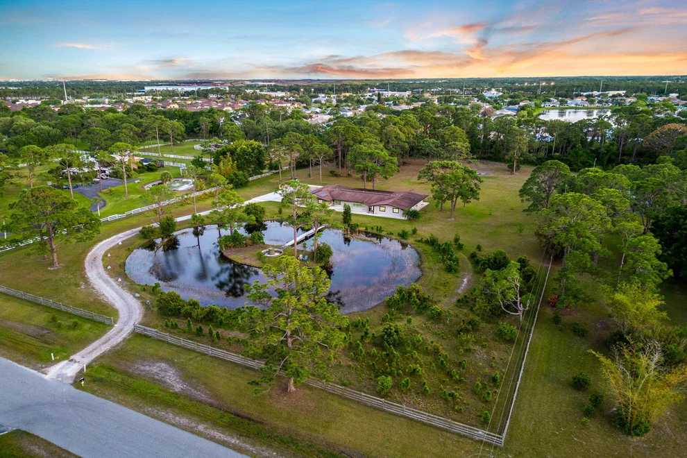 Unit for sale at 4253 Pinewood Road, Melbourne, FL 32934