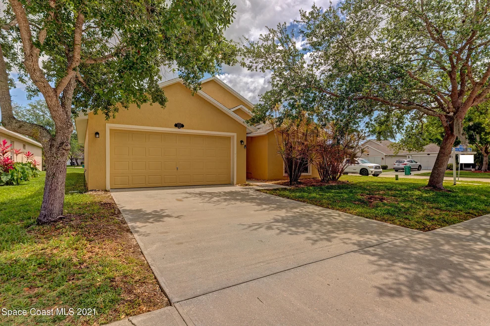 Unit for sale at 2320 Stratford Pointe Drive, Melbourne, FL 32904