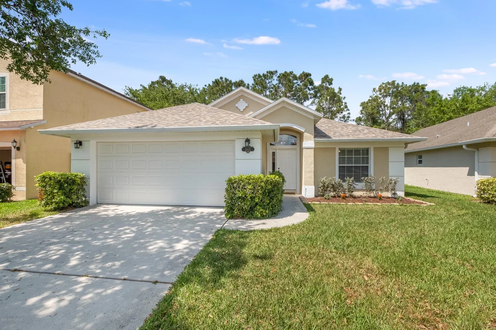 Unit for sale at 2622 Glasbern Circle, West Melbourne, FL 32904