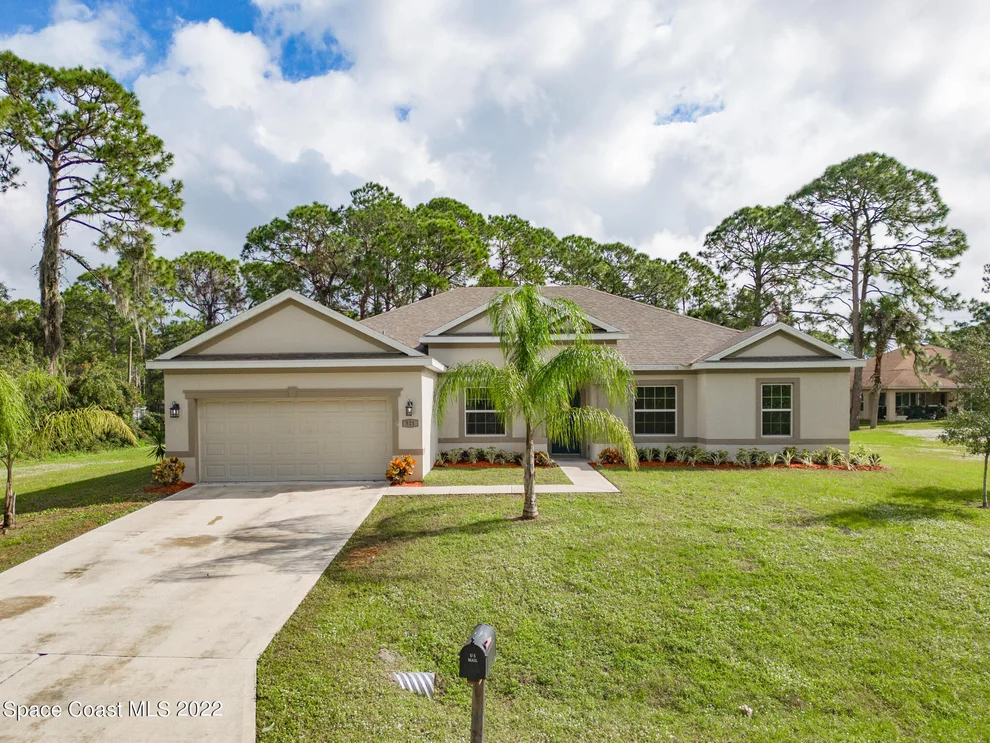Unit for sale at 521 Darien Avenue SW, Palm Bay, FL 32908