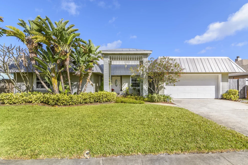 Unit for sale at 1620 Larchmont Court, Merritt Island, FL 32952