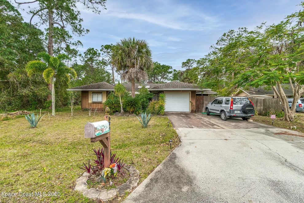 Unit for sale at 524 Commodore Avenue NW, Palm Bay, FL 32907
